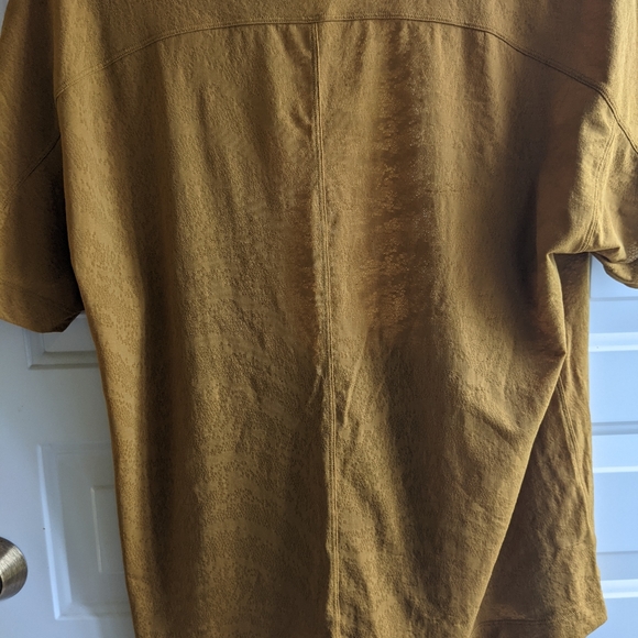 Oversized Mustard yellow Lululemon Tee - Picture 4 of 5
